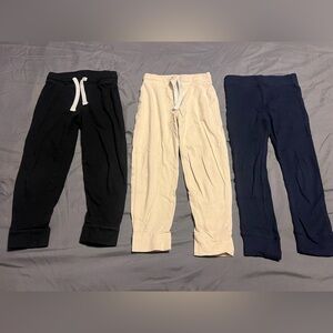 Toddler sweatpants 3 pack
1 black, 1 cream, 1 navy blue waffle fabric